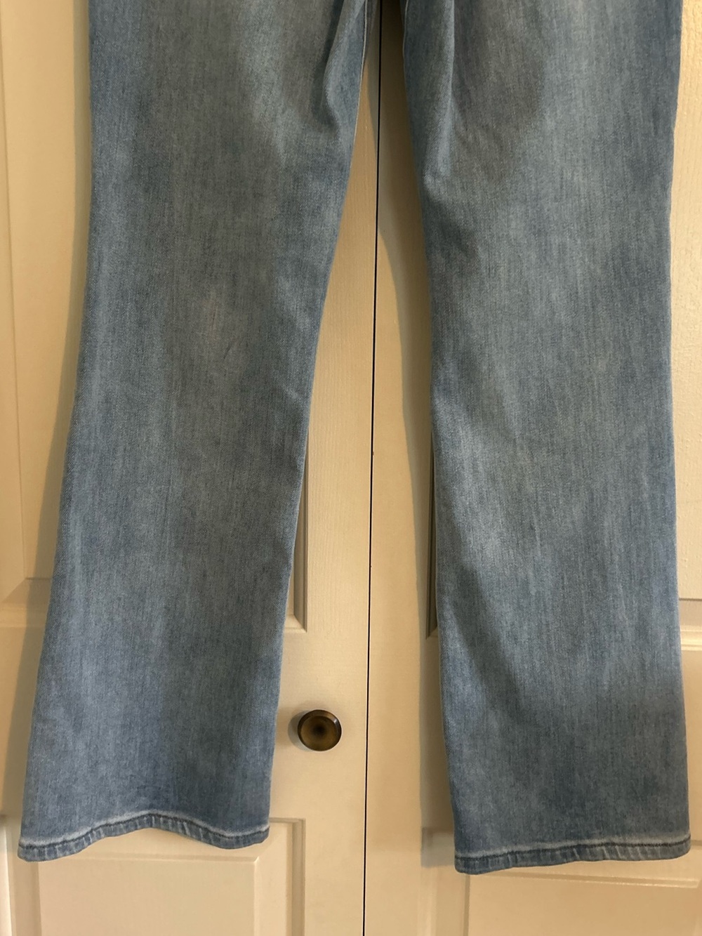 Kut from the Kloth Light Blue Wash High Rise Flare Jeans Kelsey Split Hem Sz 12 - Picture 9 of 13